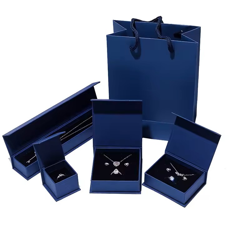 Customized Jewelry, Necklaces, Bracelets and Earings Packaging Gift Box